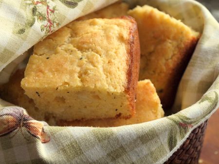 CHEDDAR CORNBREAD